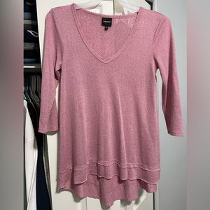 Three quarter sleeve top, size small